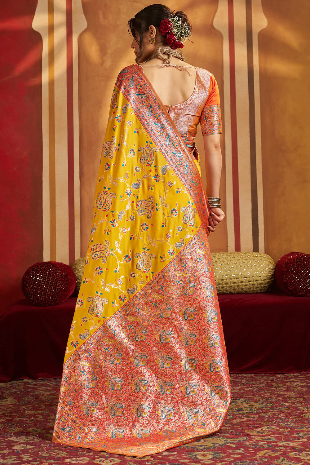 Gratifying Yellow Pure Zari Weaving Banarasi Silk Saree With Piquant Blouse Piece - Image 6