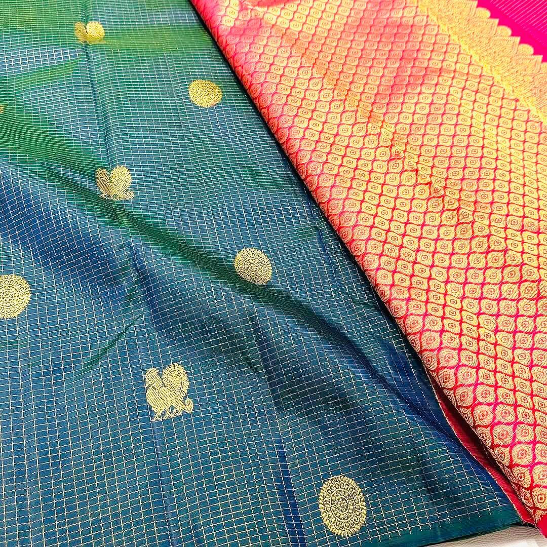Groovy Blue Soft Silk Saree With Conflate Blouse Piece - Image 3