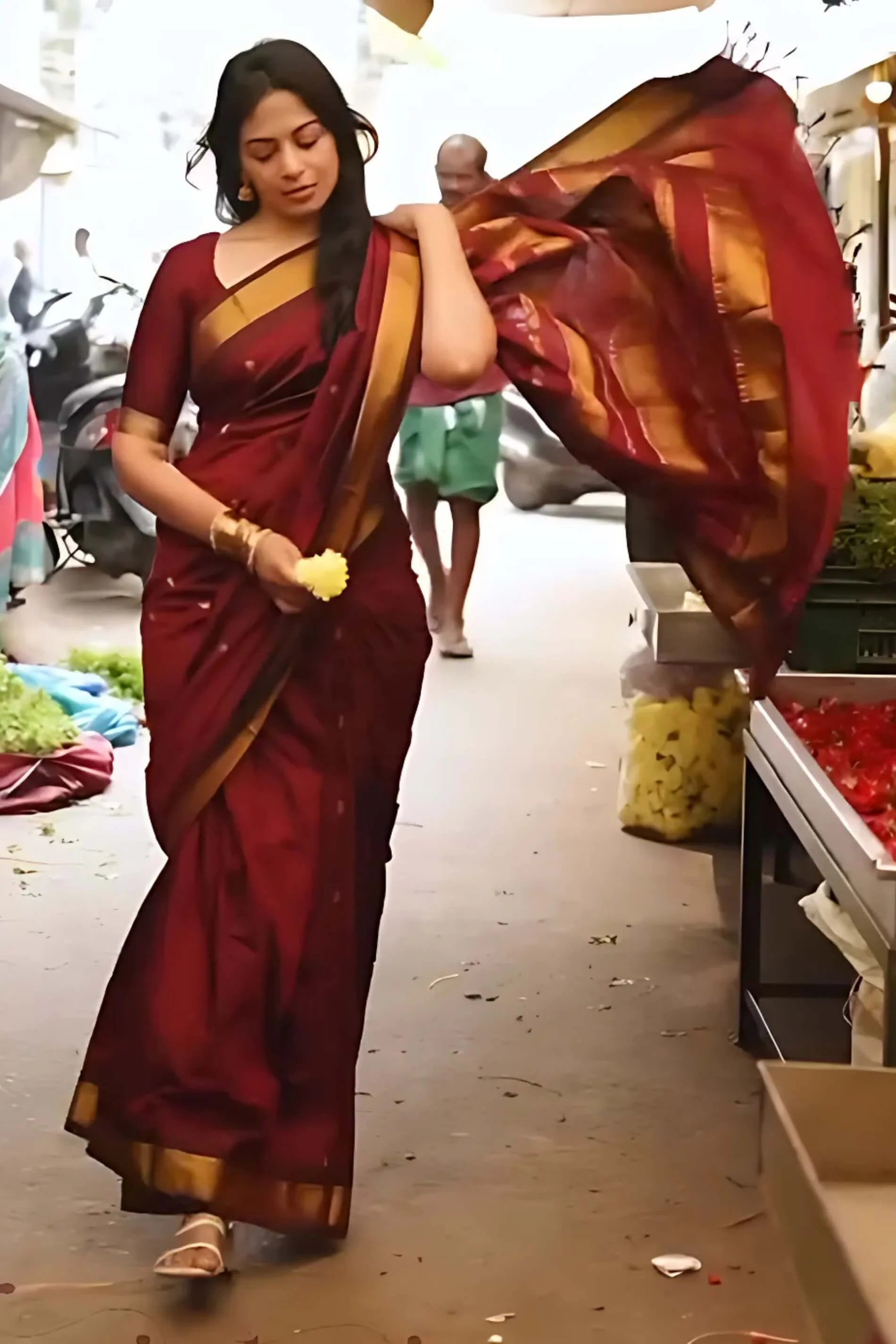 Hypnotic Maroon Soft Silk Saree With Scrupulous Blouse Piece - Image 3