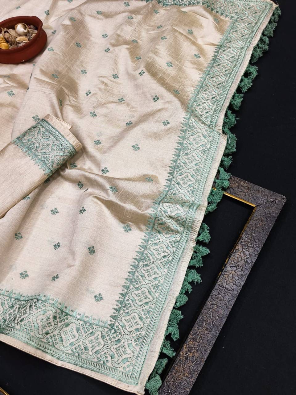 Hypnotic Off White Embroidery Work Tussar Silk Saree With Marvellous Blouse Piece - Image 4