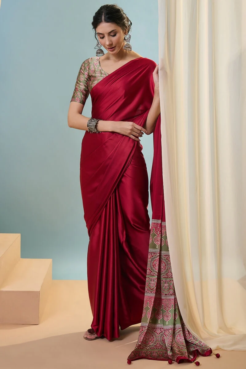 Hypnotic Red Ajrakh Printed Semi Modal Silk Saree With Nemesis Blouse Piece - Image 3