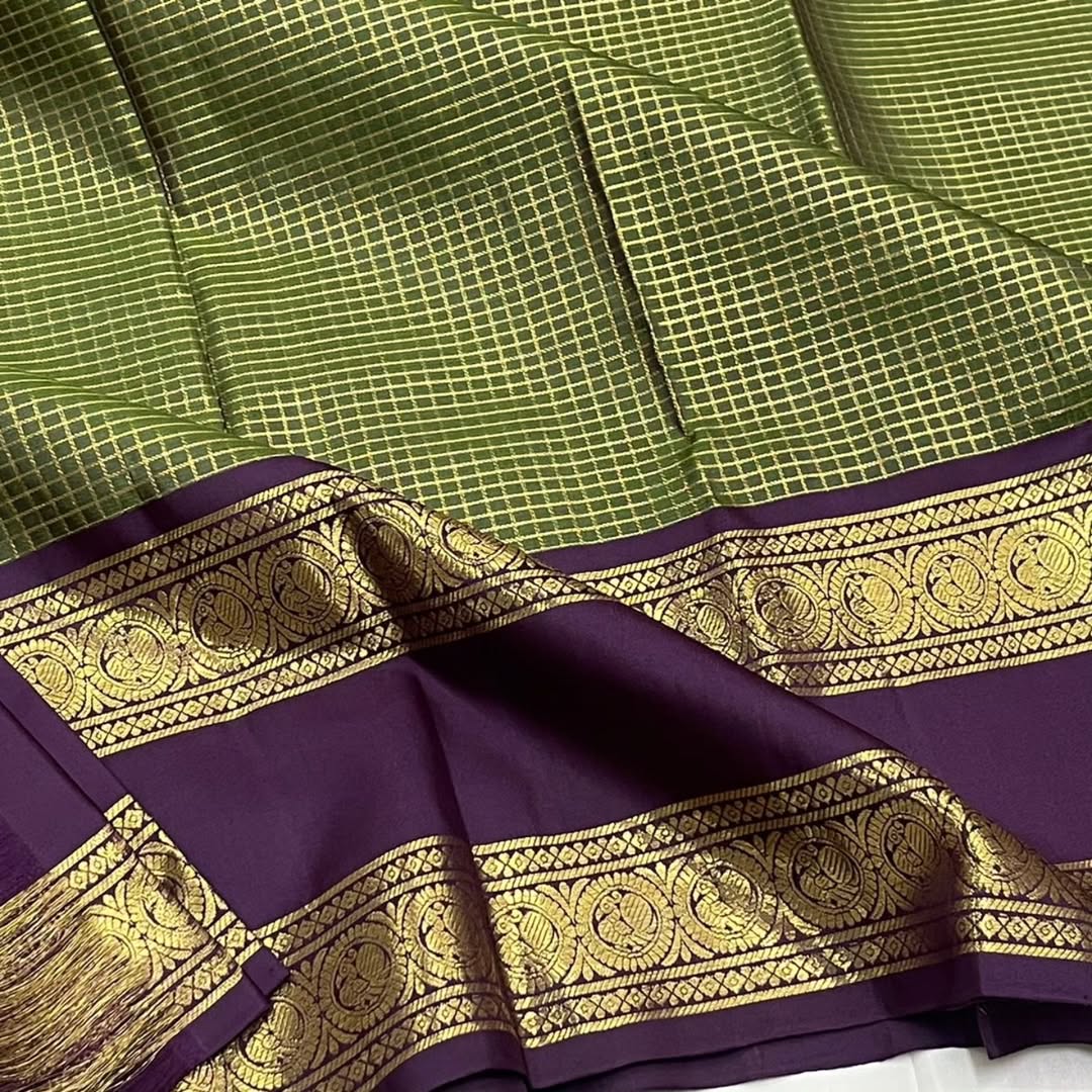 Ideal Green Soft Silk Saree With Woebegone Blouse Piece - Image 2
