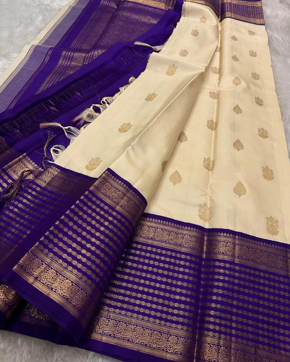 Imbrication Beige Soft Silk Saree With Surpassing Blouse Piece - Image 2