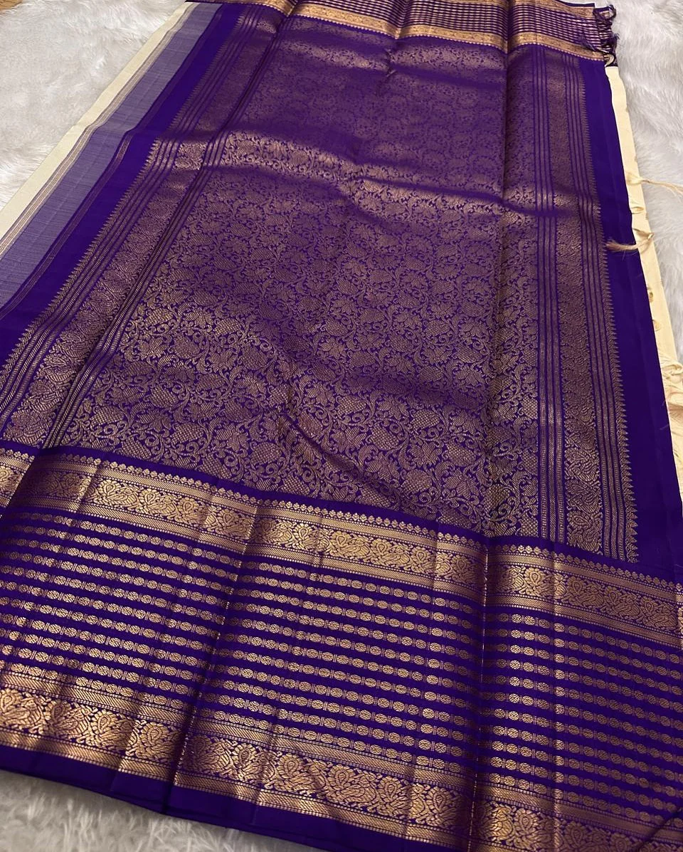 Imbrication Beige Soft Silk Saree With Surpassing Blouse Piece - Image 3