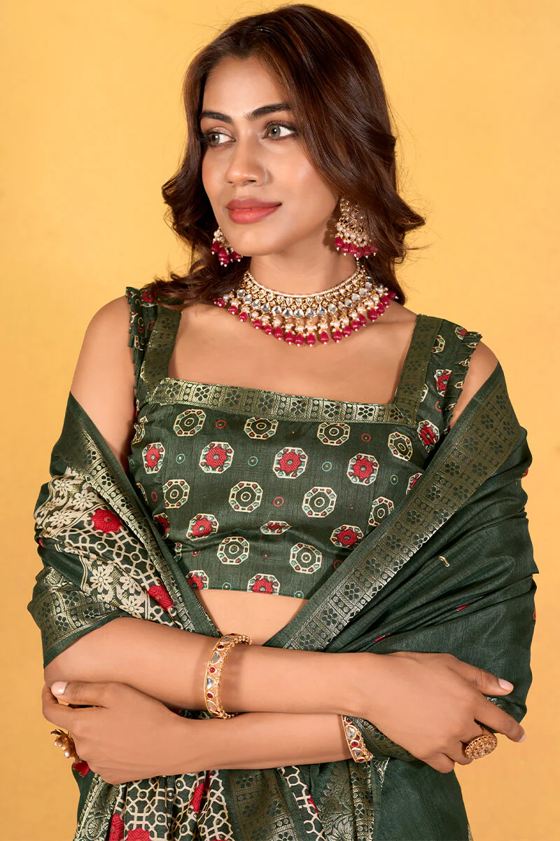 Imbrication Dark Green Foil Printed Dola Silk Saree With Susurrous Blouse Piece - Image 3