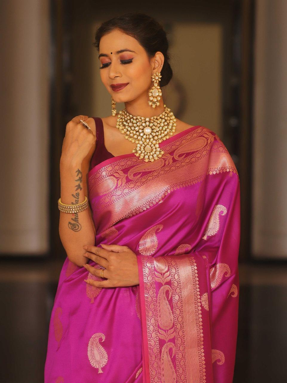 Imbrication Dark Pink Soft Banarasi Silk Saree With Stylish Blouse Piece - Image 2