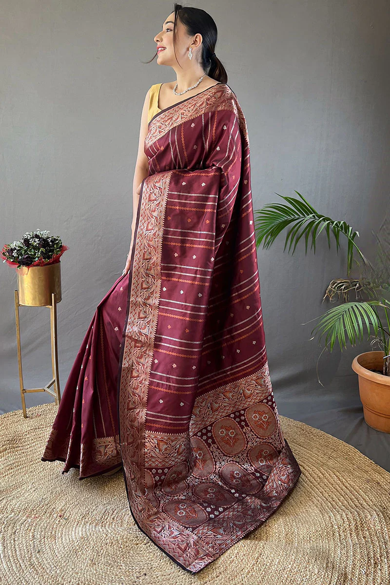 Imbrication Maroon Soft Banarasi Silk Saree With Ebullience Blouse Piece - Image 3