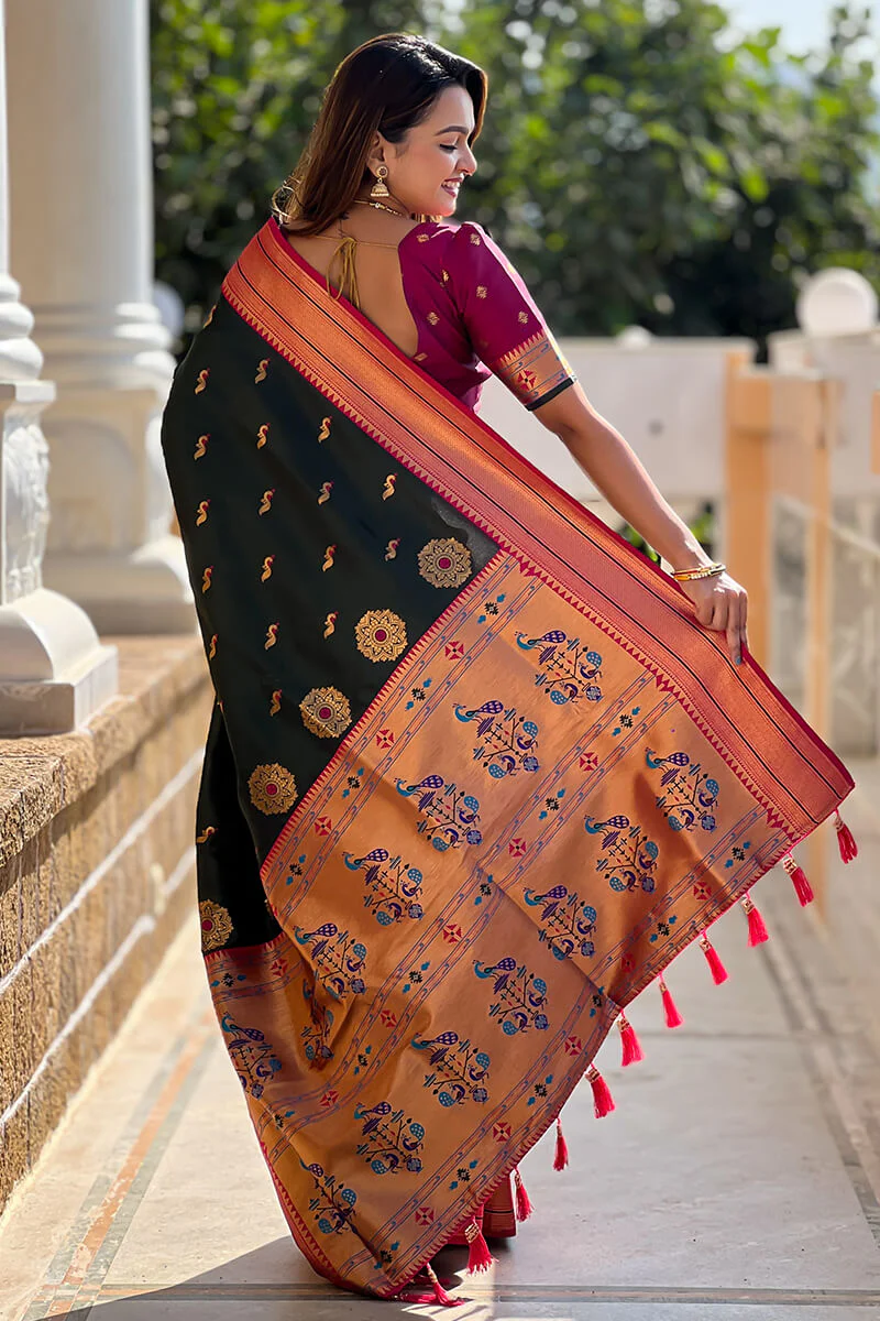 Impressive Dark Green Paithani Silk Saree With Adorning Blouse Piece - Image 5