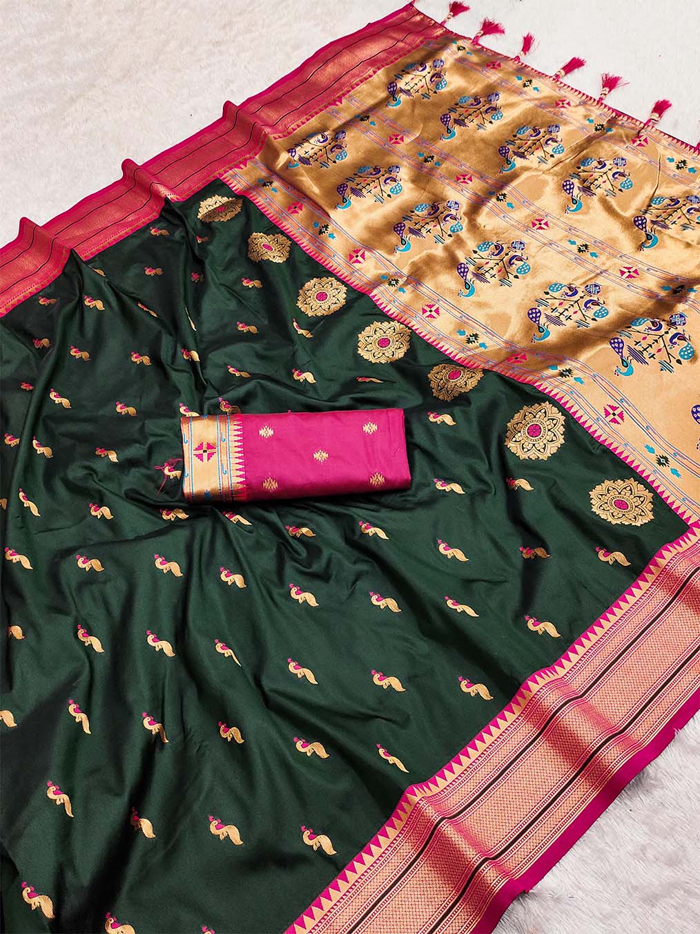 Impressive Dark Green Paithani Silk Saree With Adorning Blouse Piece - Image 6