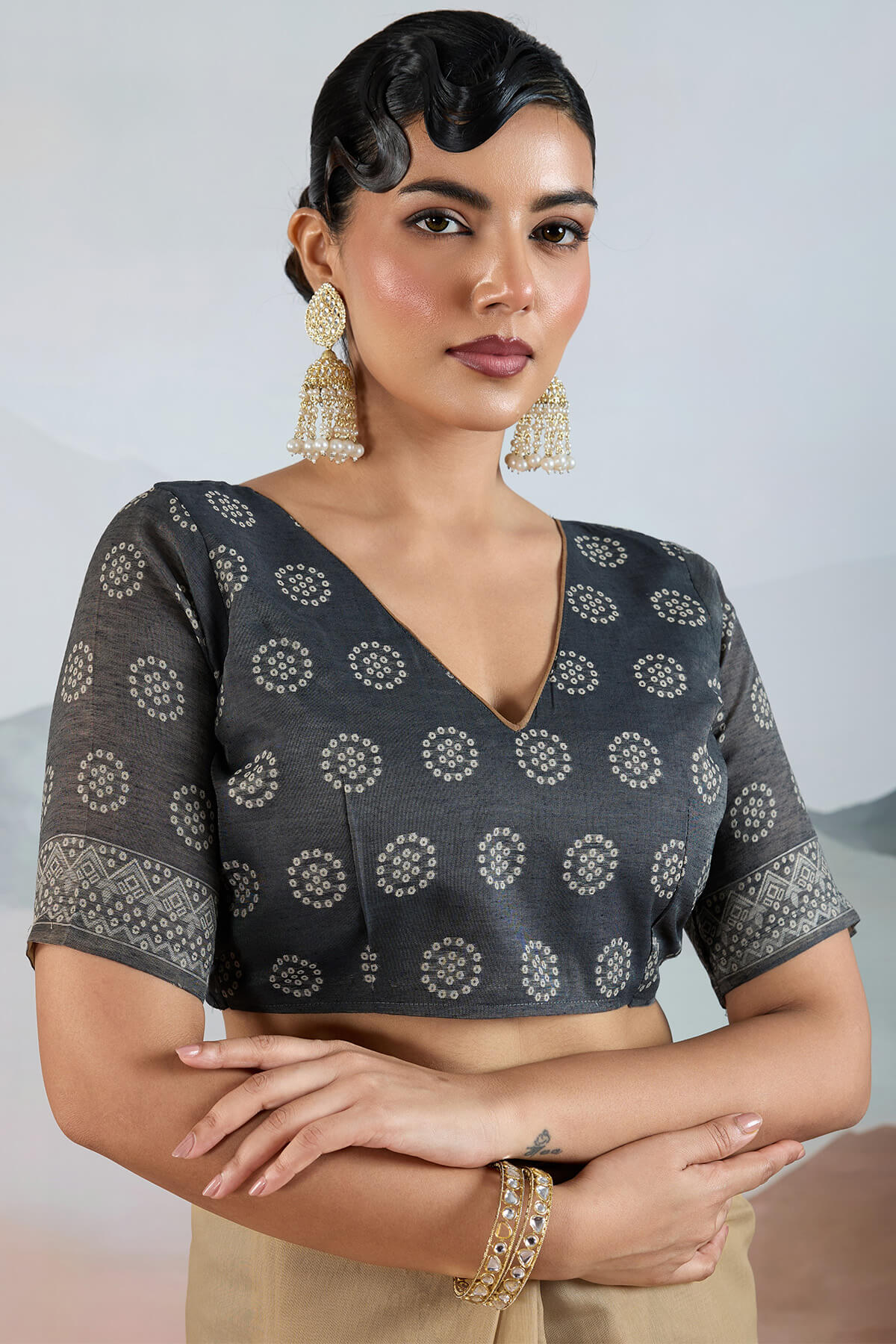 Improbable Beige Cotton Silk Saree With Vivacious Blouse Piece - Image 6