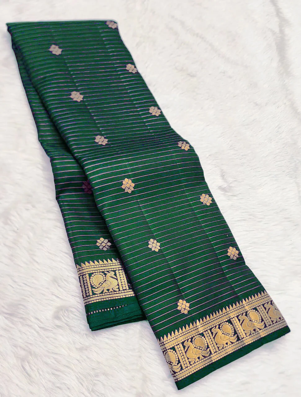 Incomparable Dark Green Soft Silk Saree With Vivacious Blouse Piece - Image 2