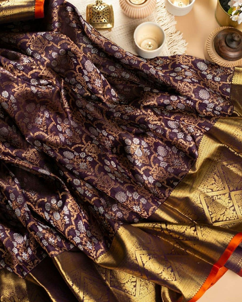 Incomparable Wine Soft Banarasi Silk Saree With Luxuriant Blouse Piece - Image 4