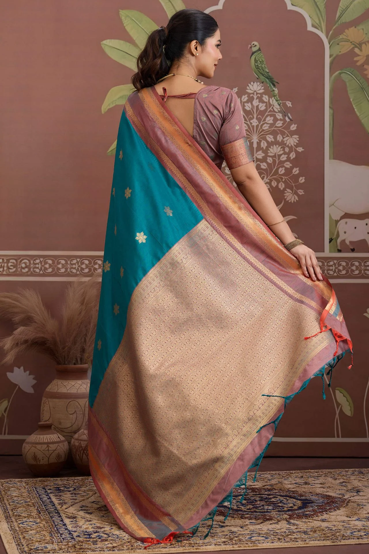 Incredible Blue Banarasi Tussar Silk Saree With Grandiose Blouse Piece - Image 6