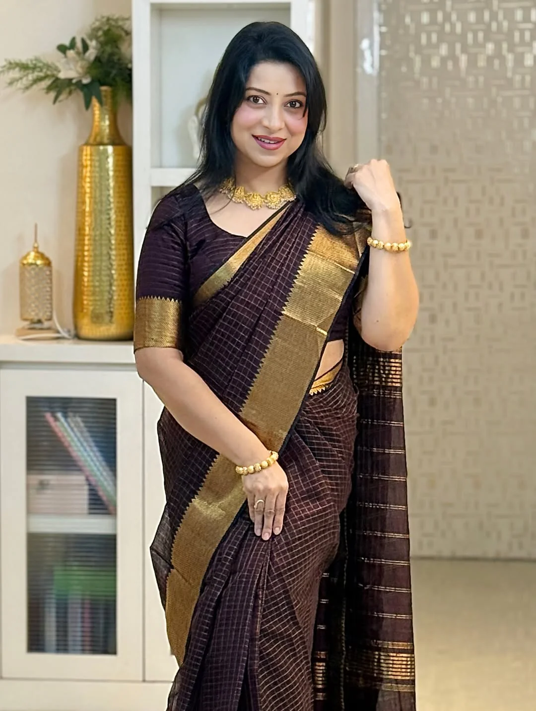 Incredible Brown Soft Silk Saree With Wonderful Blouse Piece - Image 3