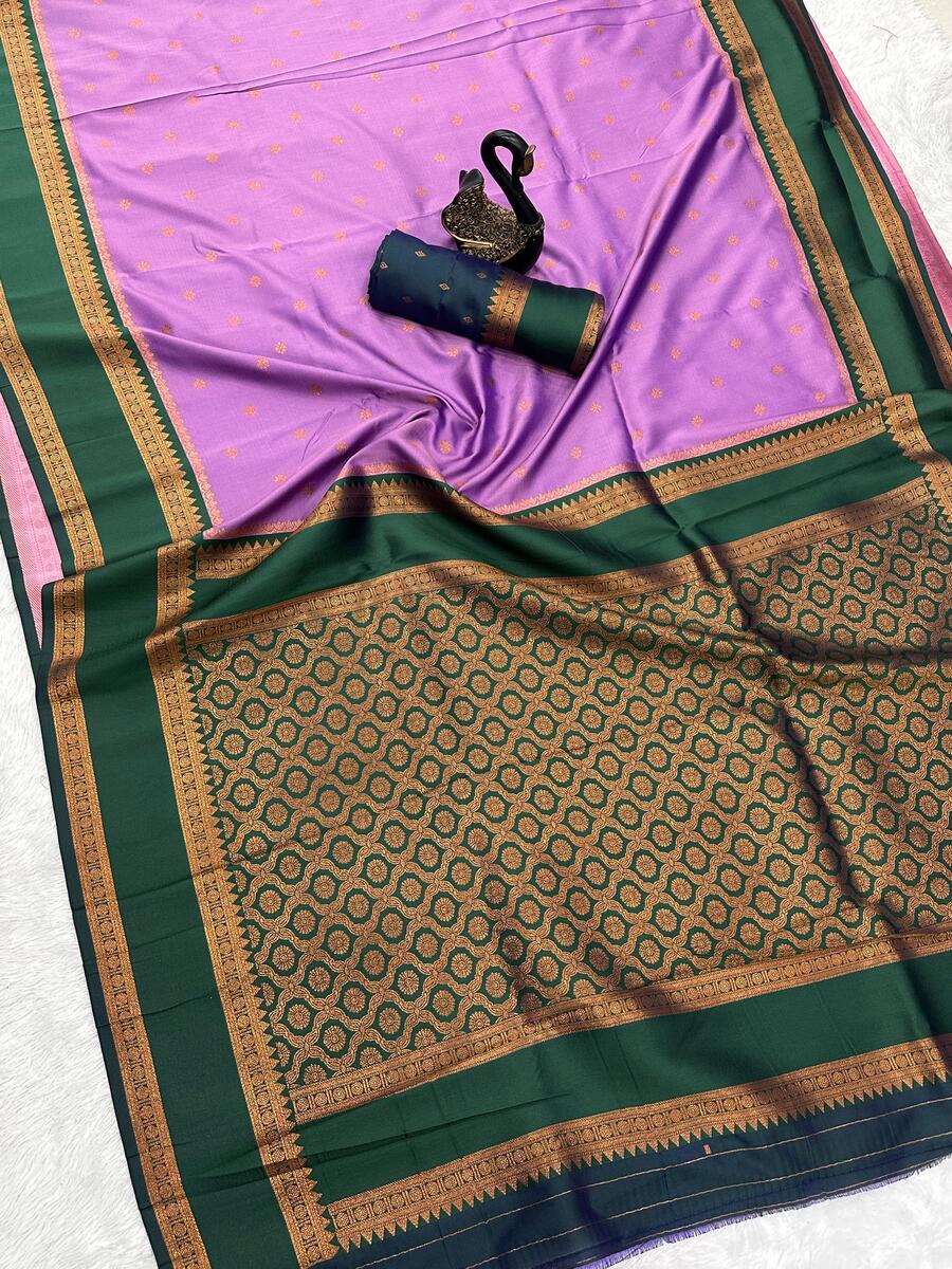 Incredible Lavender Soft Banarasi Silk Saree With Pulsating Blouse Piece - Image 3