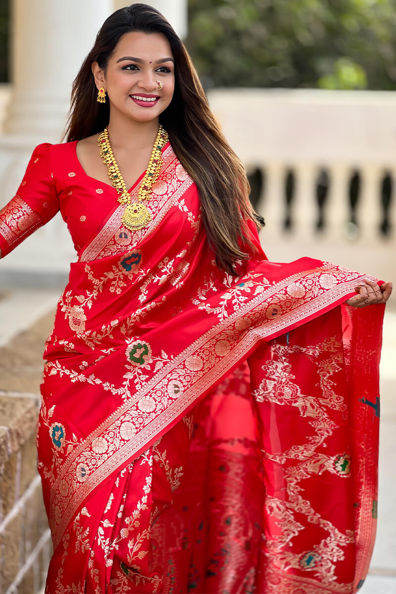Incredible Red Soft Banarasi Silk Saree With Alluring Blouse Piece - Image 5