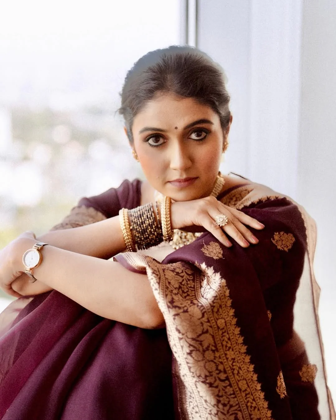 Incredible Wine Soft Silk Saree With Sizzling Blouse Piece - Image 6