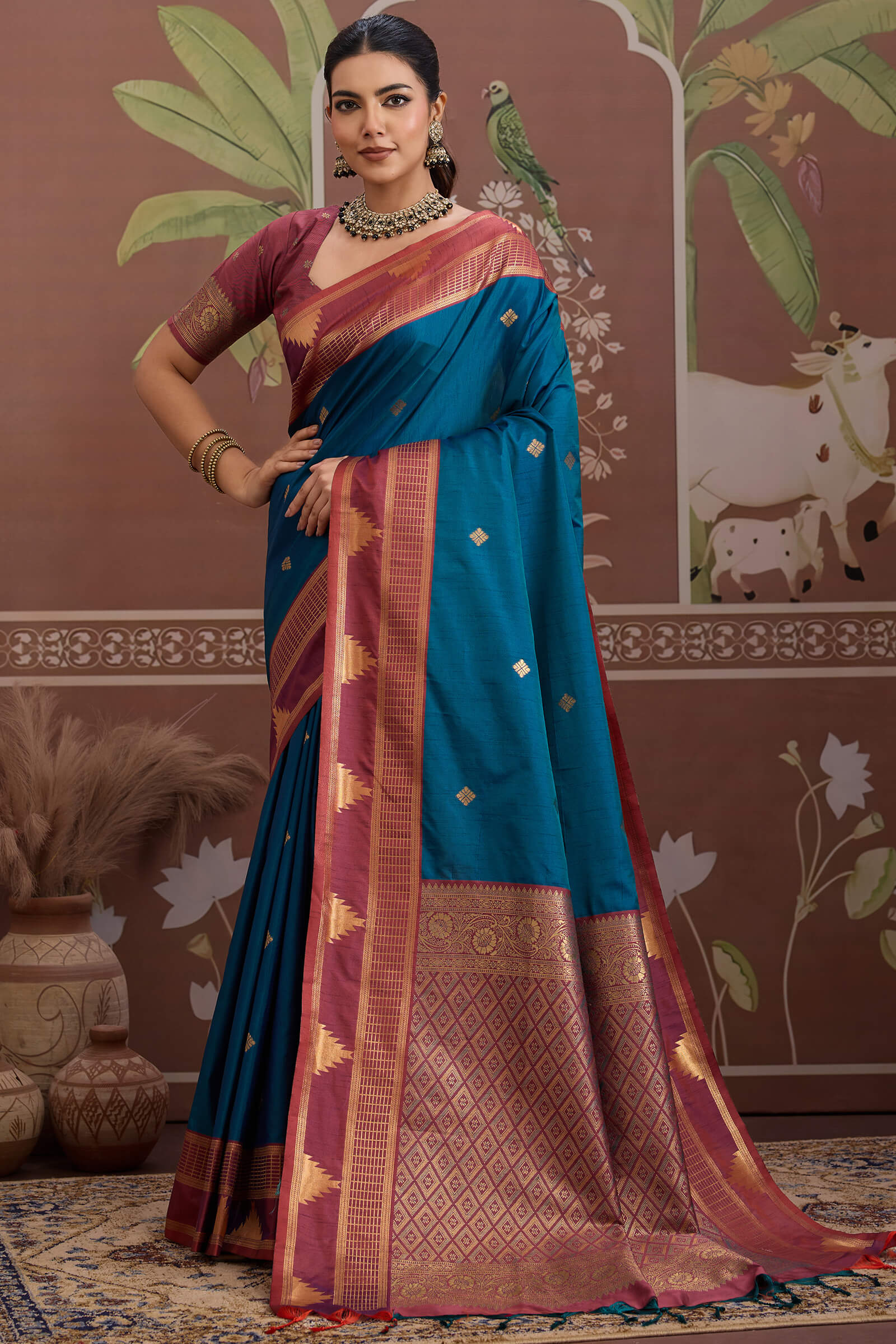 Inimitable Navy Blue Banarasi Tussar Silk Saree With Prettiest Blouse Piece - Image 3