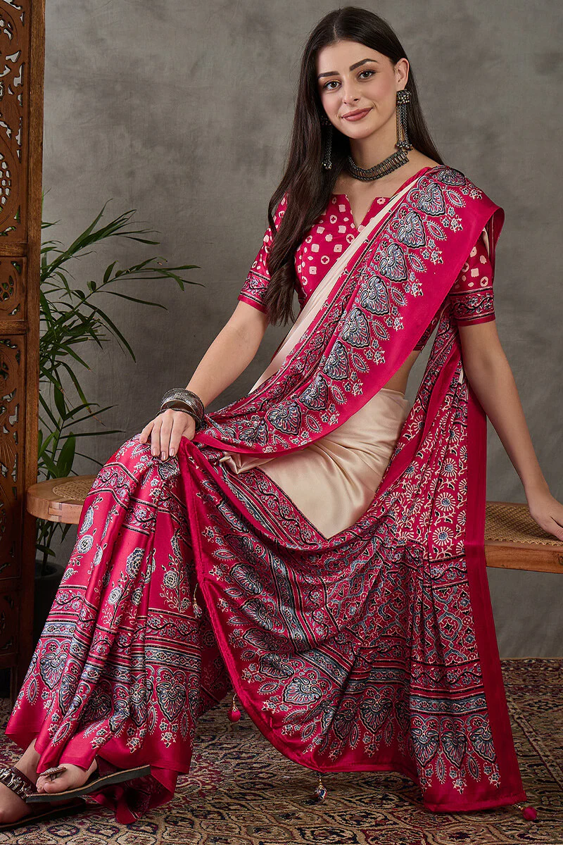 Inimitable Off White Ajrakh Printed Semi Modal Silk Saree With Assemblage Blouse Piece - Image 5