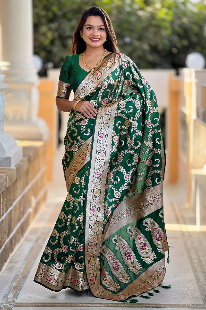 Innovative Dark Green Soft Banarasi Silk Saree With Lovely Blouse Piece - Image 6