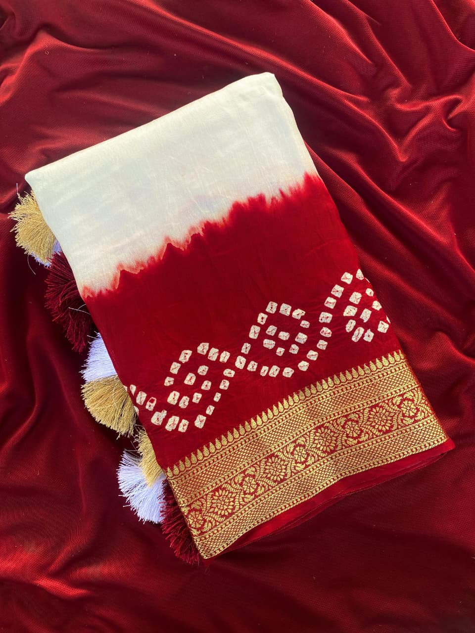 Inspiring Off White Pure Viscose Dola Silk Printed Bandhani Saree With Beleaguer Blouse Piece - Image 2