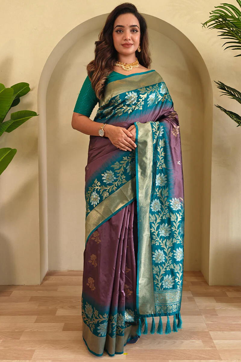 Invaluable Lavender Soft Banarasi Silk Saree With Beleaguer Blouse Piece