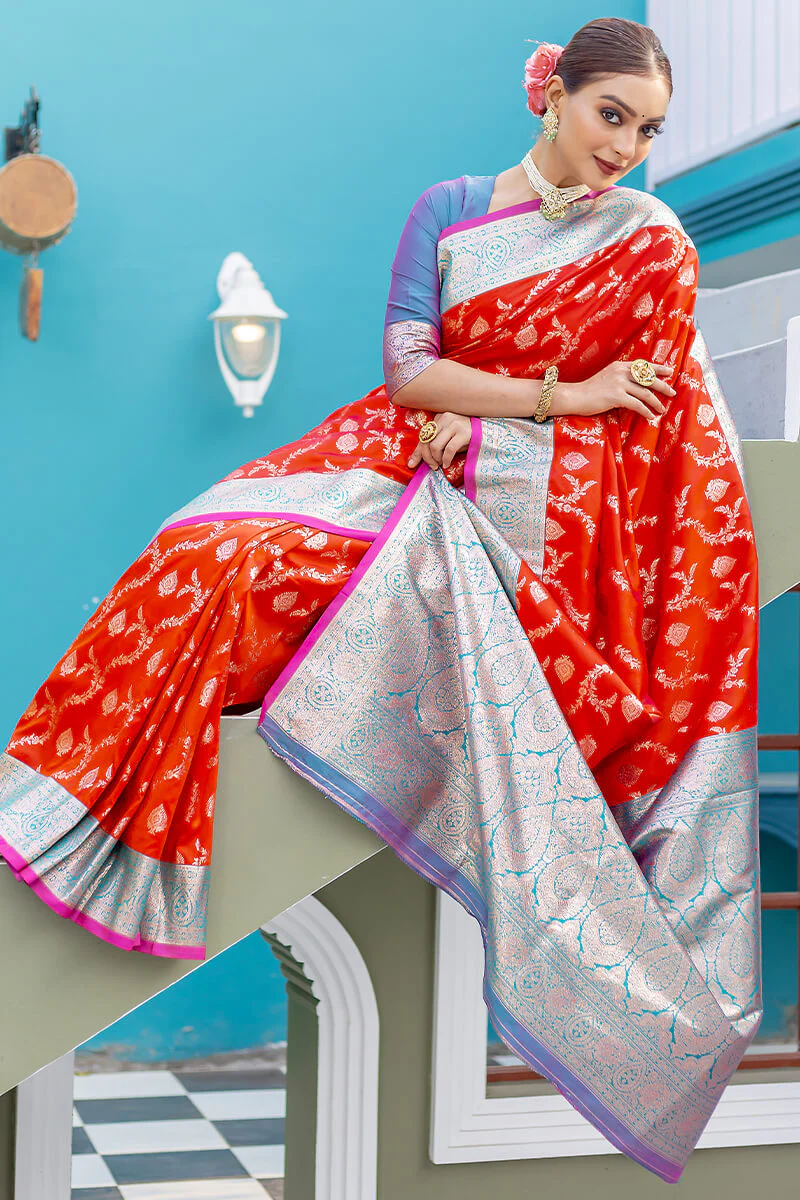 Invaluable Red Soft Banarasi Silk Saree With Demanding Blouse Piece - Image 3