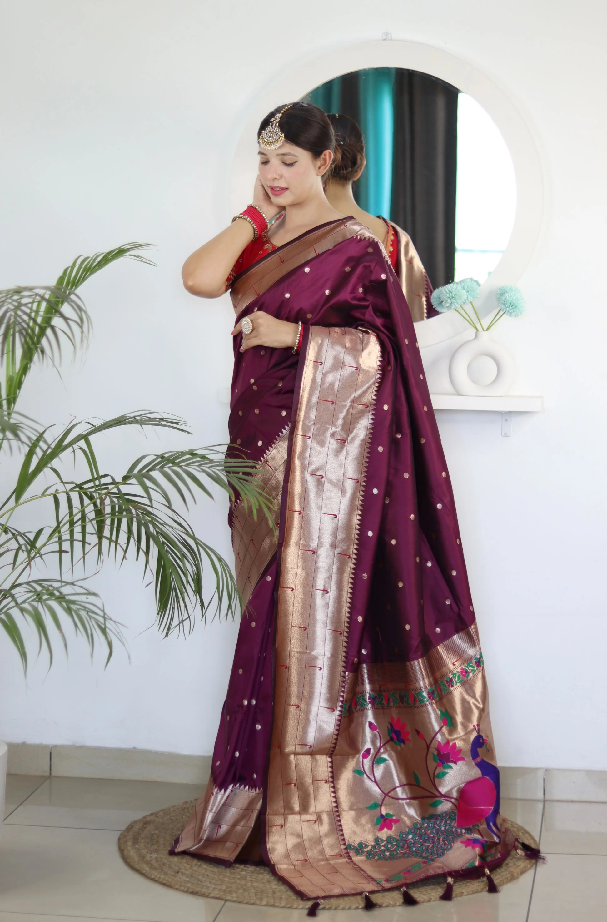 Invaluable Wine Paithani Silk Saree With Mesmerising Blouse Piece - Image 4