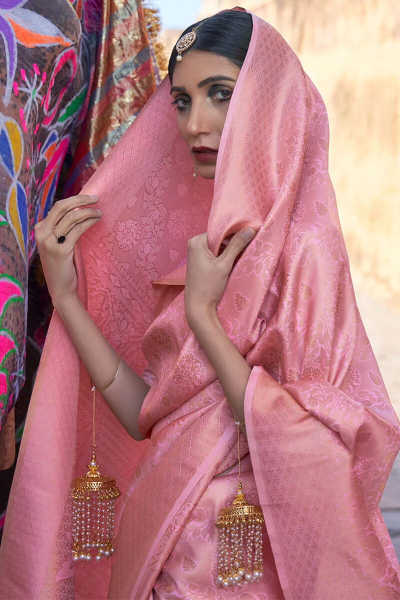 Jazzy Pink Kanjivaram Silk Saree with Exceptional Blouse Piece - Image 3