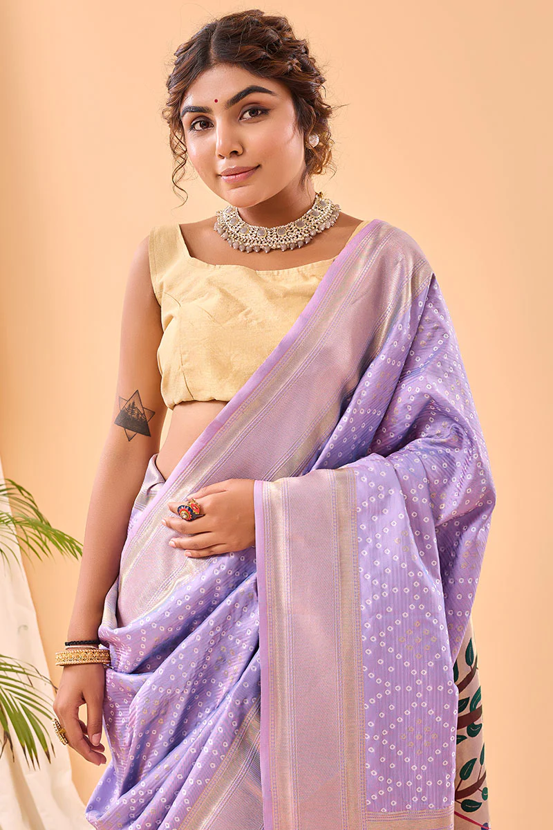 Jubilant Lavender Paithani Silk Saree With Gorgeous Blouse Piece - Image 2
