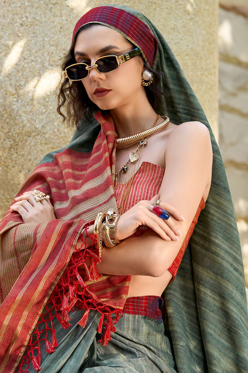 Lagniappe Dark Green Cotton Silk Saree With Vestigial Blouse Piece - Image 4