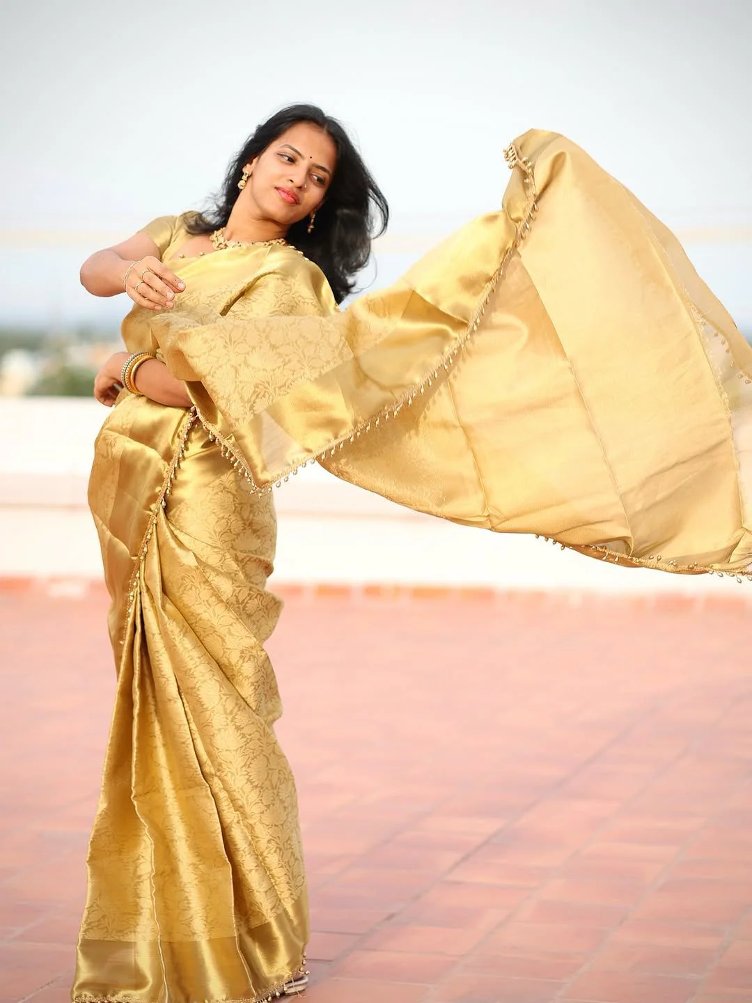 Lagniappe Golden Soft Tissue Silk Saree With Petrichor Blouse Piece - Image 4