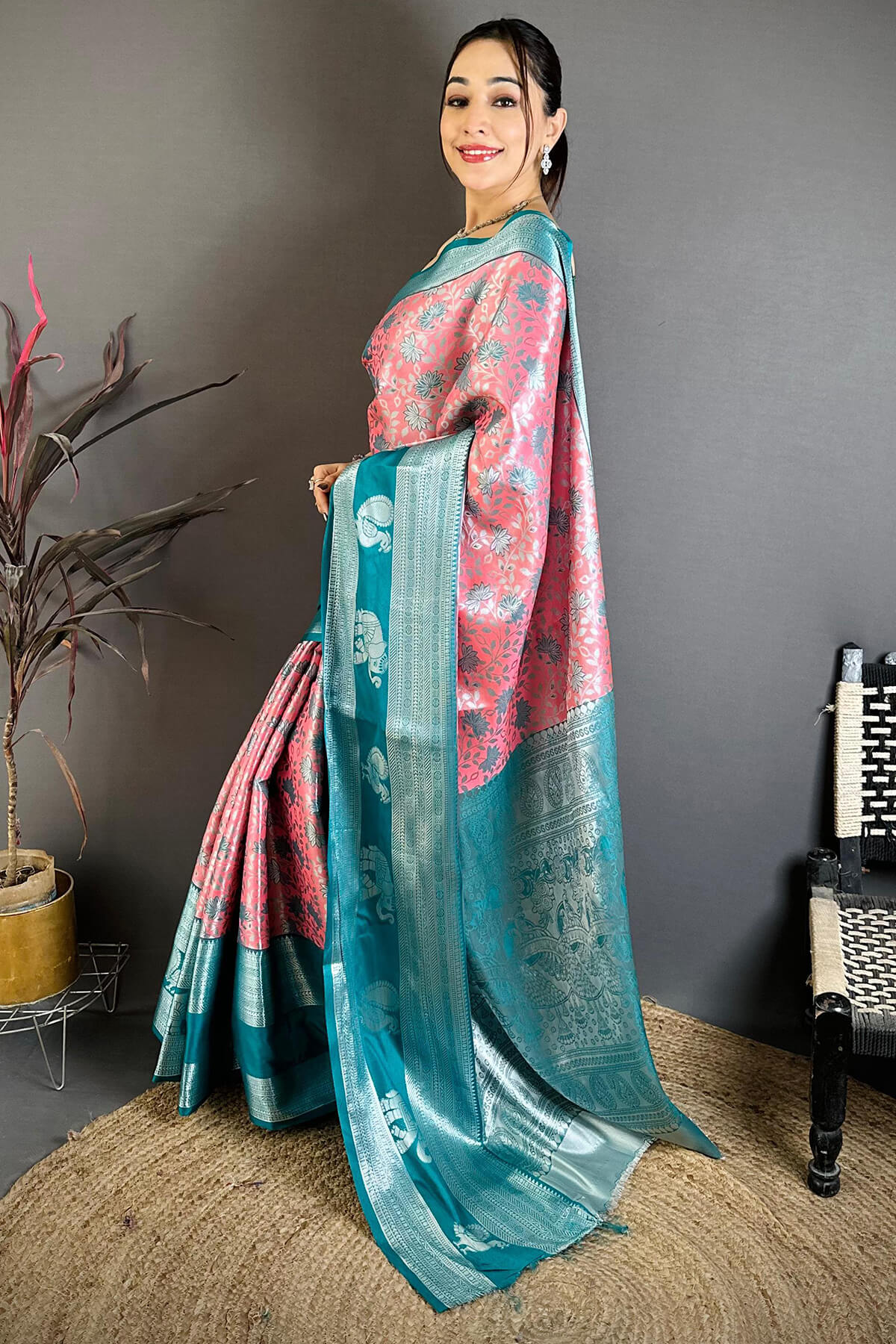 Lagniappe Peach Kanjivaram Silk Saree With Piquant Blouse Piece - Image 3