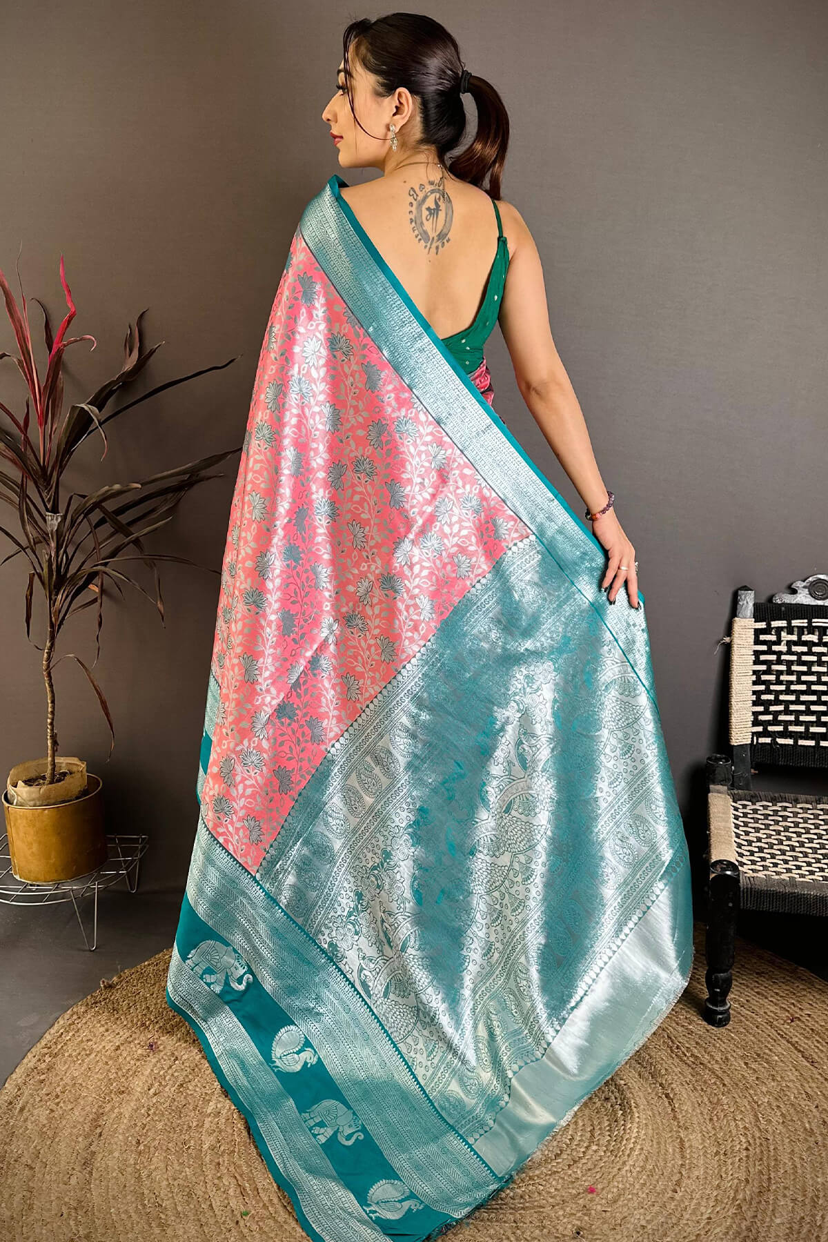 Lagniappe Peach Kanjivaram Silk Saree With Piquant Blouse Piece - Image 4