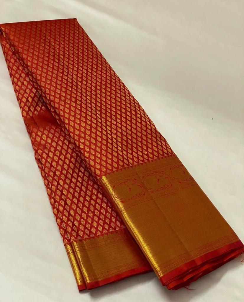 Lagniappe Red Kanjivaram Silk Saree with Magnetic Blouse Piece - Image 4