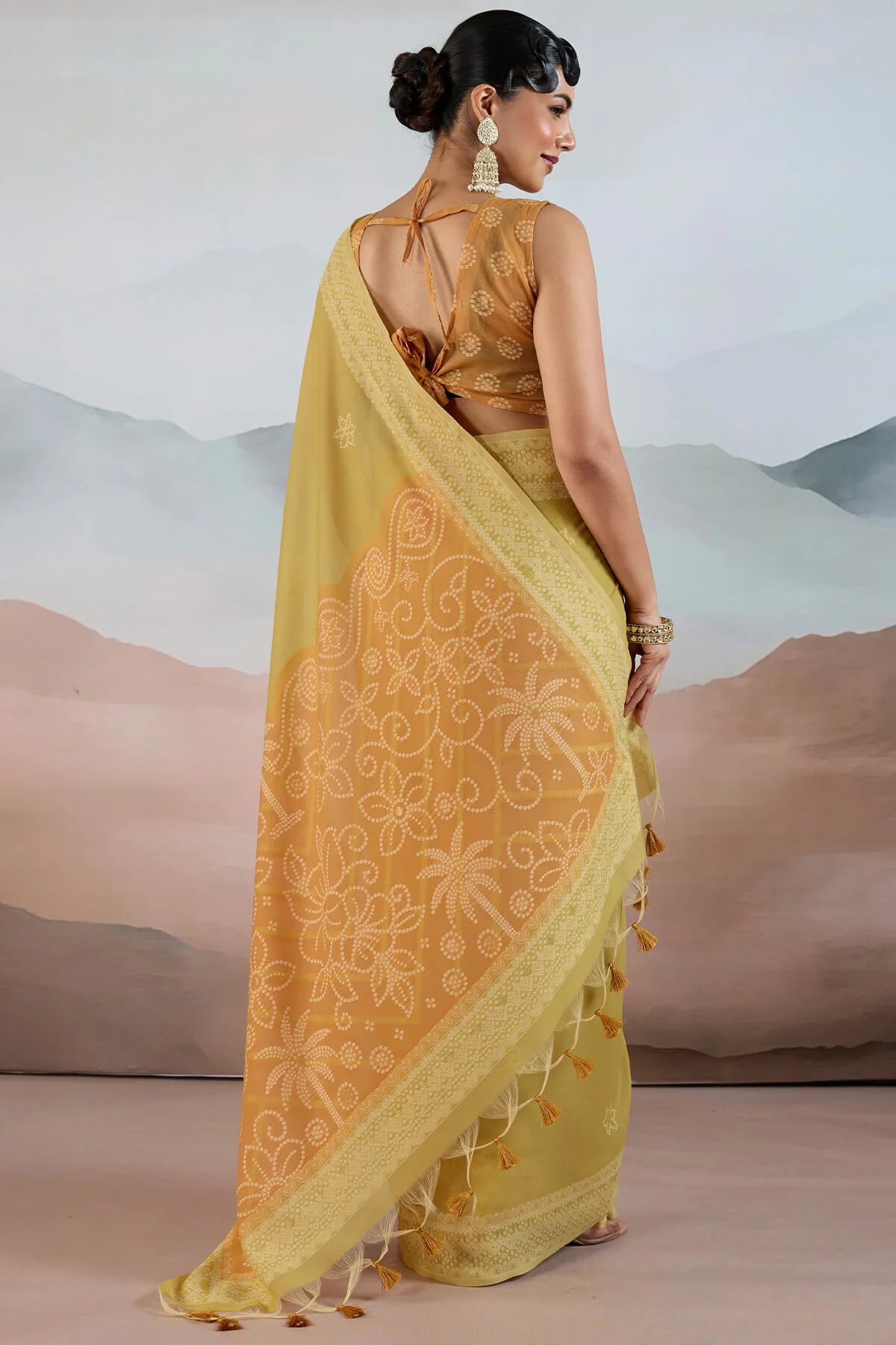 Lassitude Mustard Cotton Silk Saree With Ethereal Blouse Piece - Image 5