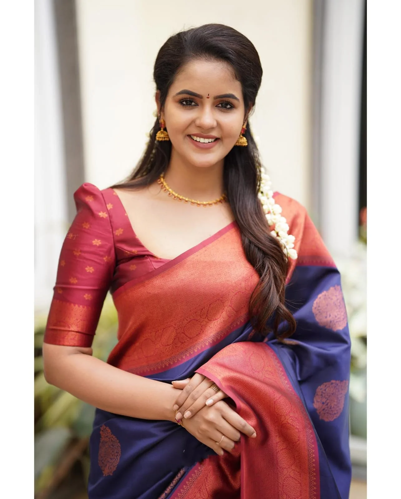 Lassitude Navy Blue Soft Silk Saree With Scintilla Blouse Piece