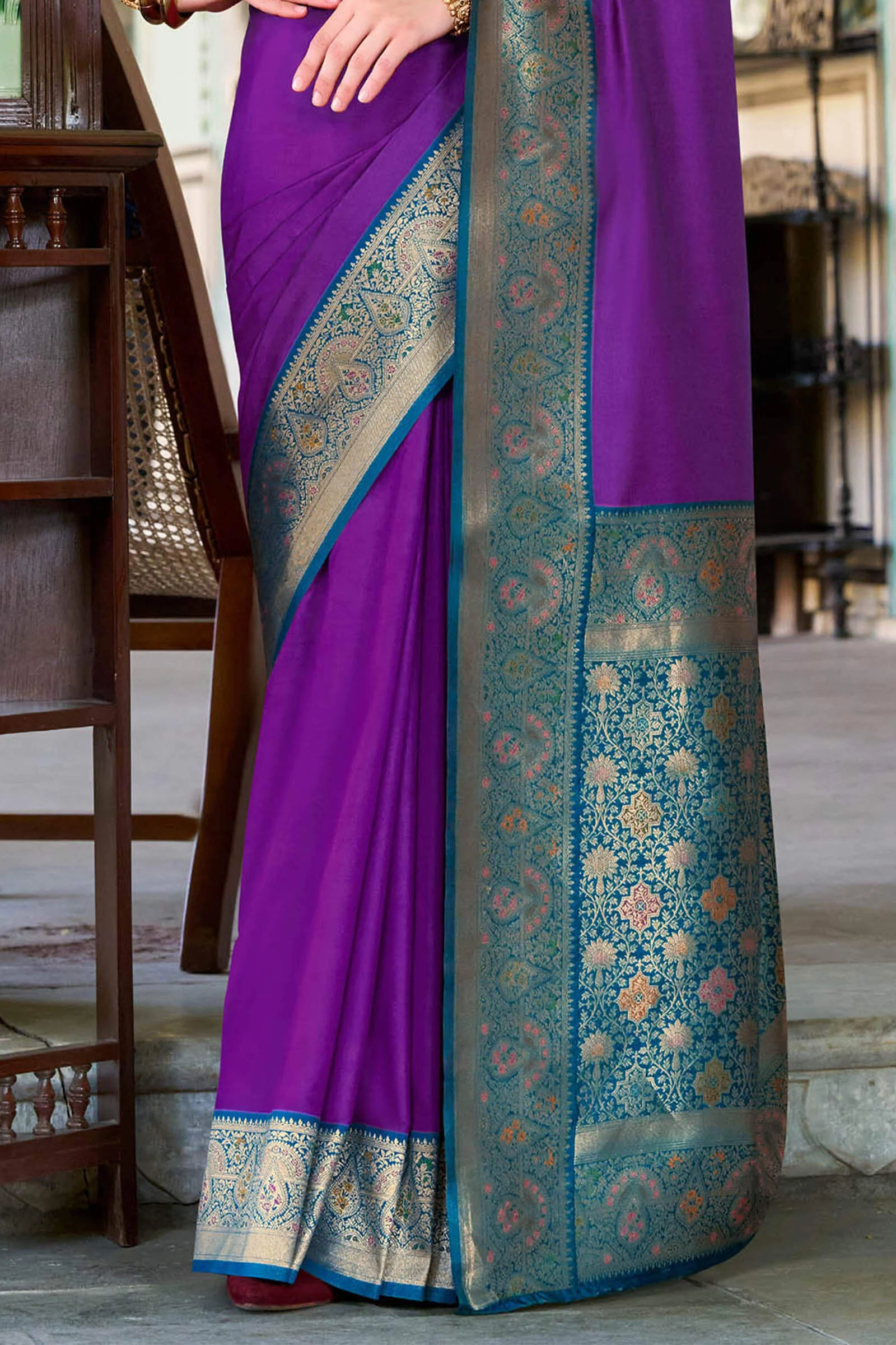 Lissome Purple Soft Banarasi Silk Saree With Seraglio Blouse Piece - Image 4