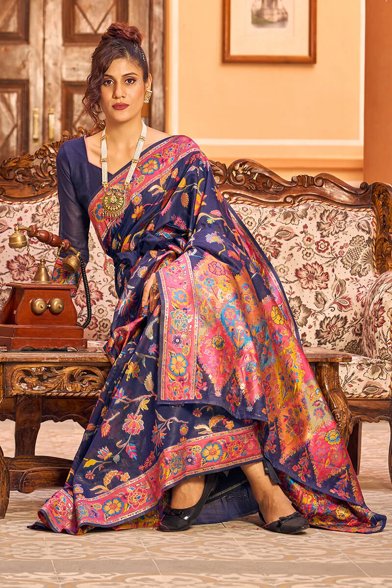 Lovely Navy Blue Linen Silk Saree With Engrossing Blouse Piece - Image 6