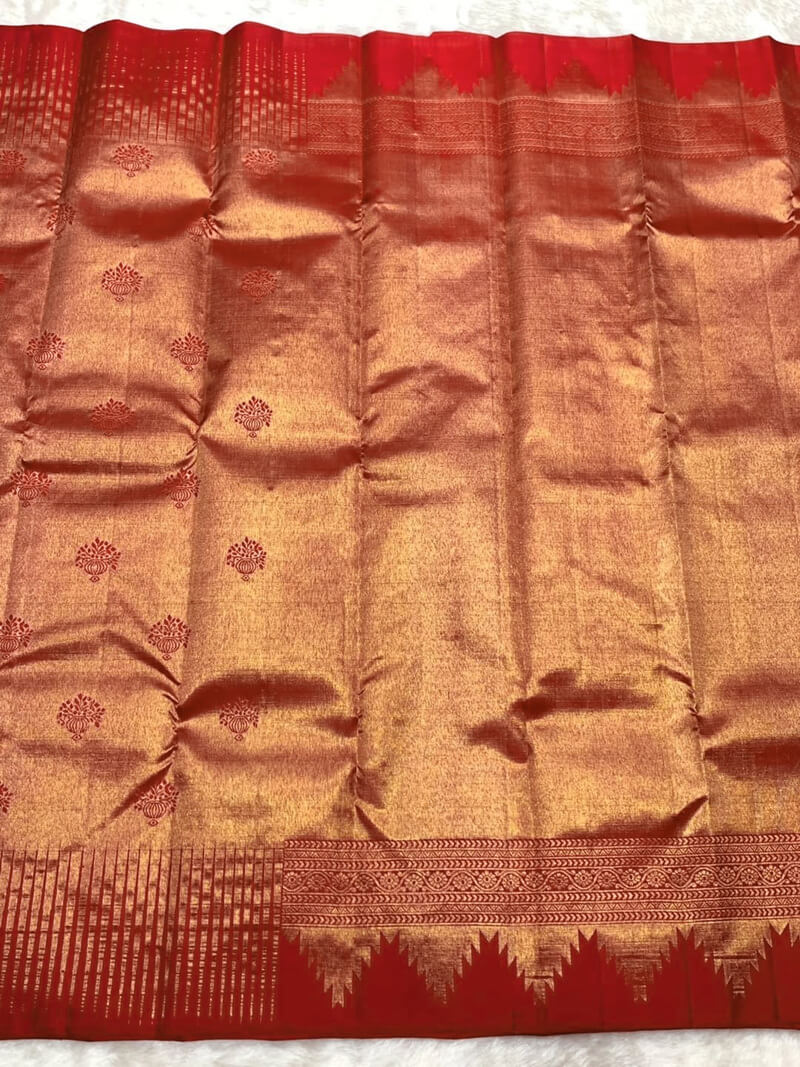 Luminous Red Pure Zari Weaving Banarasi Silk Saree With Snappy Blouse Piece - Image 4