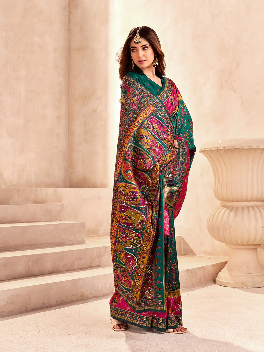 Lustrous Dark Green Nylon Dola Pashmina Saree With Devastating Blouse Piece - Image 4