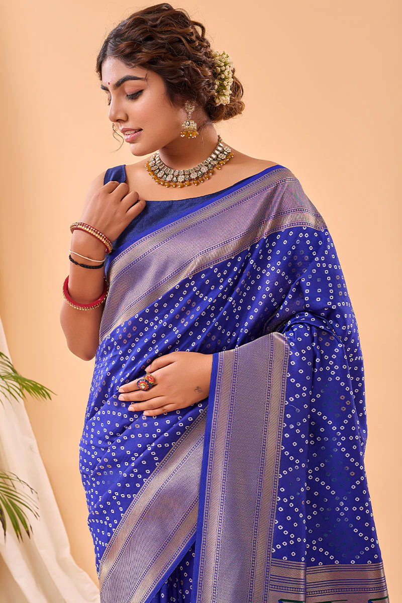 Lustrous Royal Blue Paithani Silk Saree With Traditional Blouse Piece - Image 3