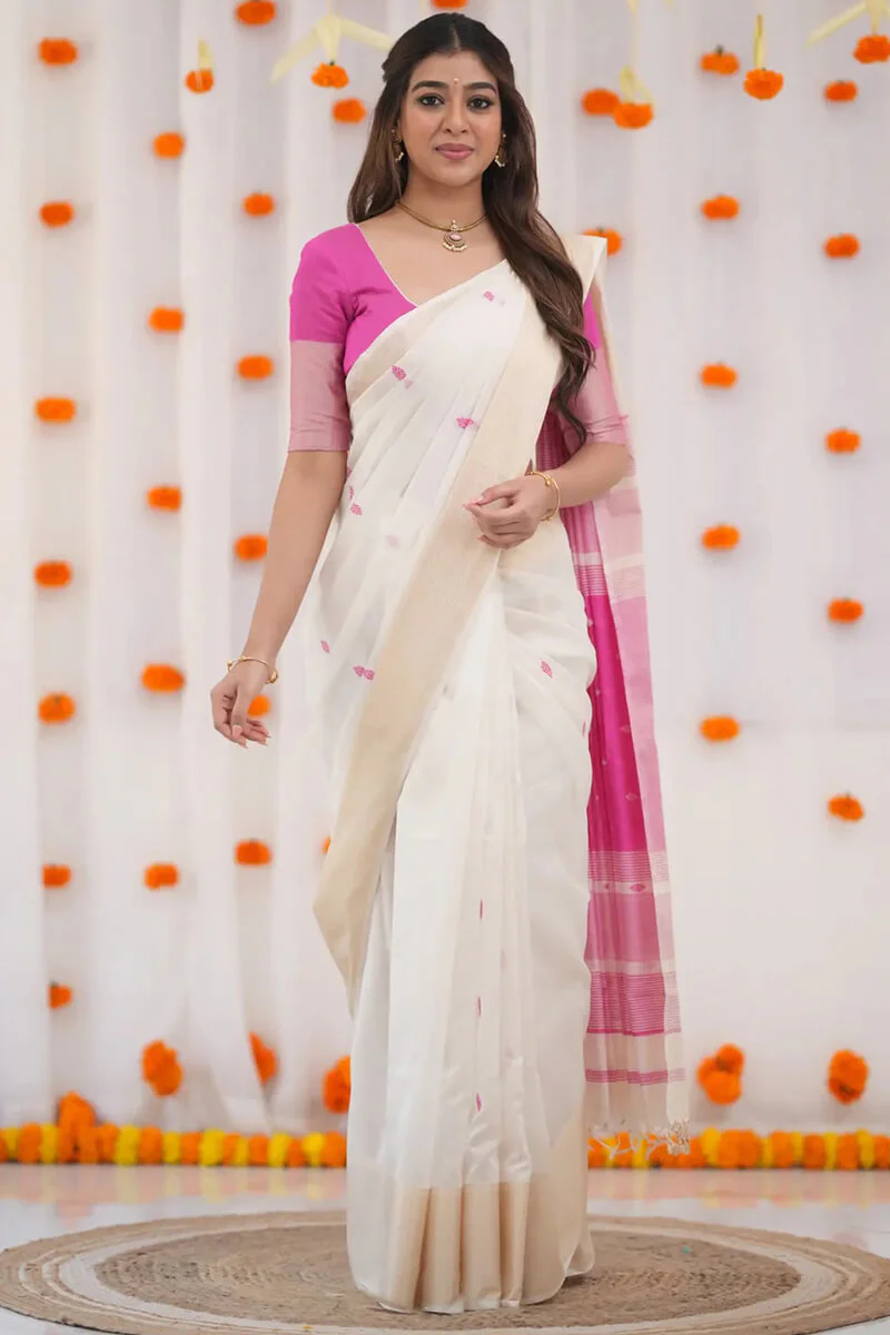 Luxuriant Beige Cotton Silk Saree With Dazzling Blouse Piece - Image 4