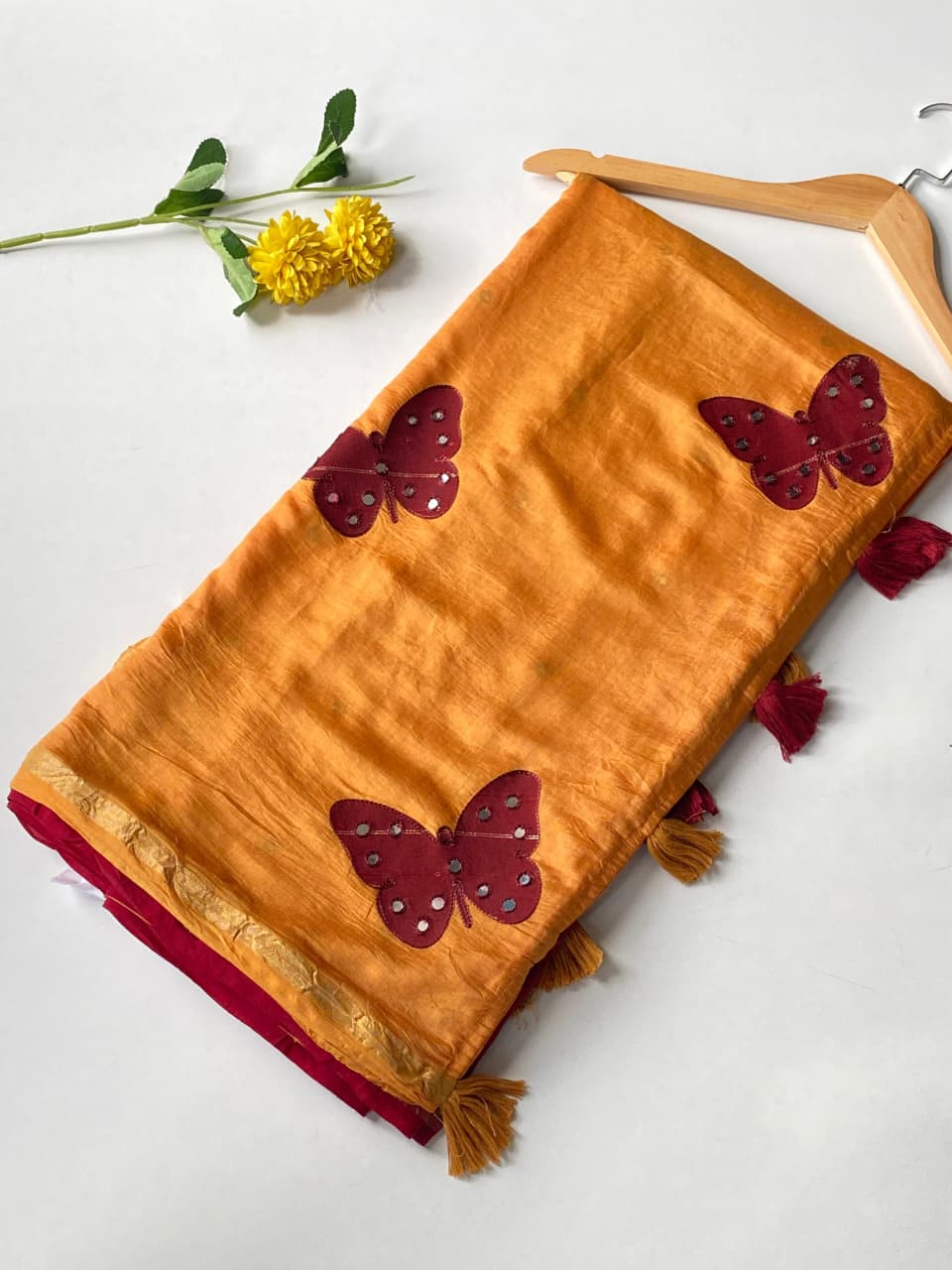 Luxuriant Mustard Bandhej Printed Cotton Silk Saree With Fugacious Blouse Piece - Image 2