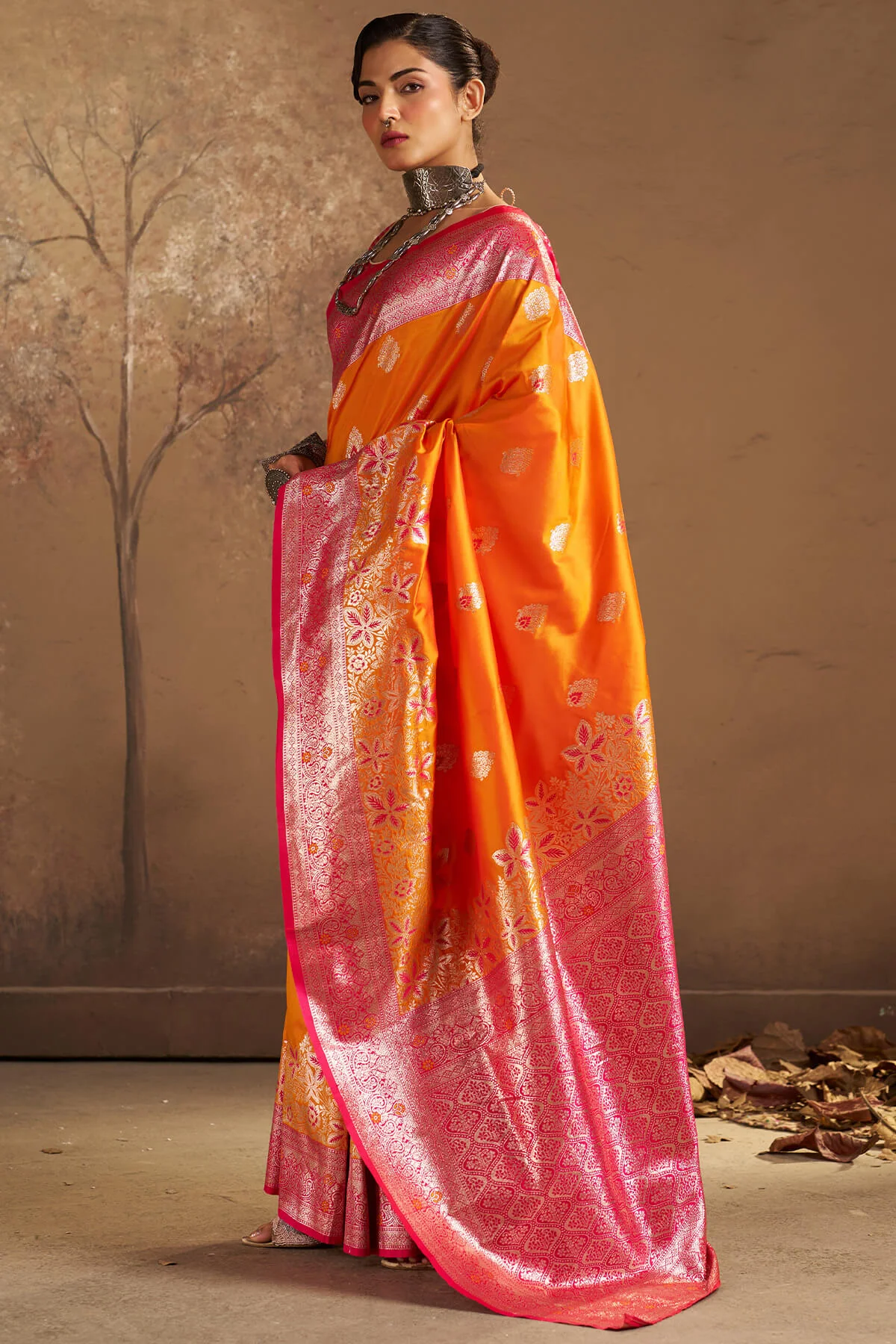 Luxuriant Orange Pure Zari Weaving Banarasi Silk Saree With Glorious Blouse Piece - Image 4