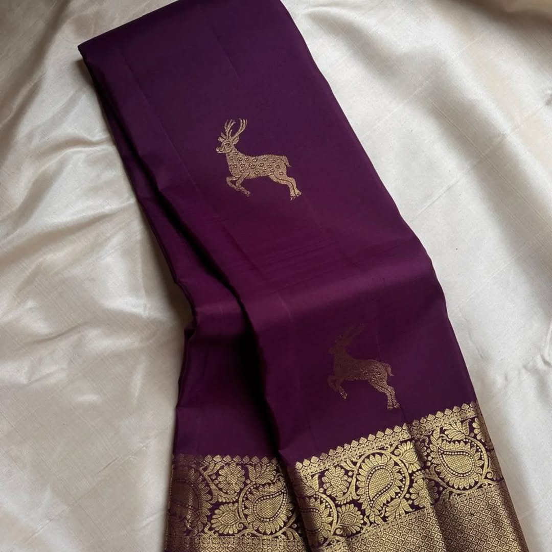 Luxuriant Purple Soft Banarasi Silk Saree With Resplendent Blouse Piece - Image 2