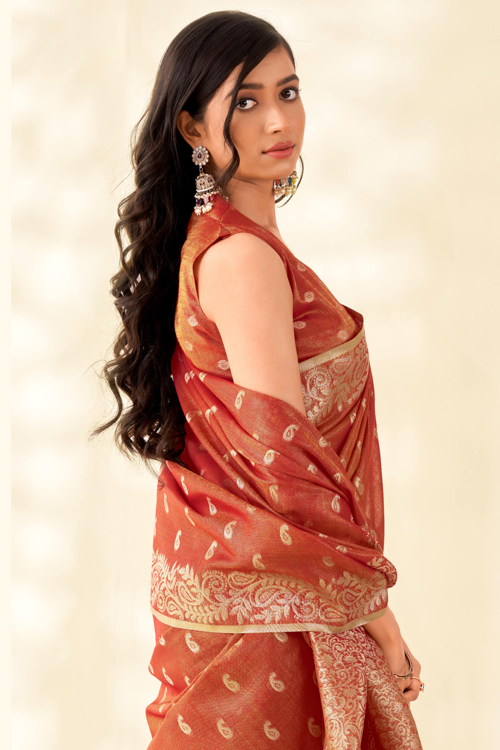 Luxuriant Red Soft Banarasi Tissue Silk Saree With Whimsical Blouse Piece - Image 2
