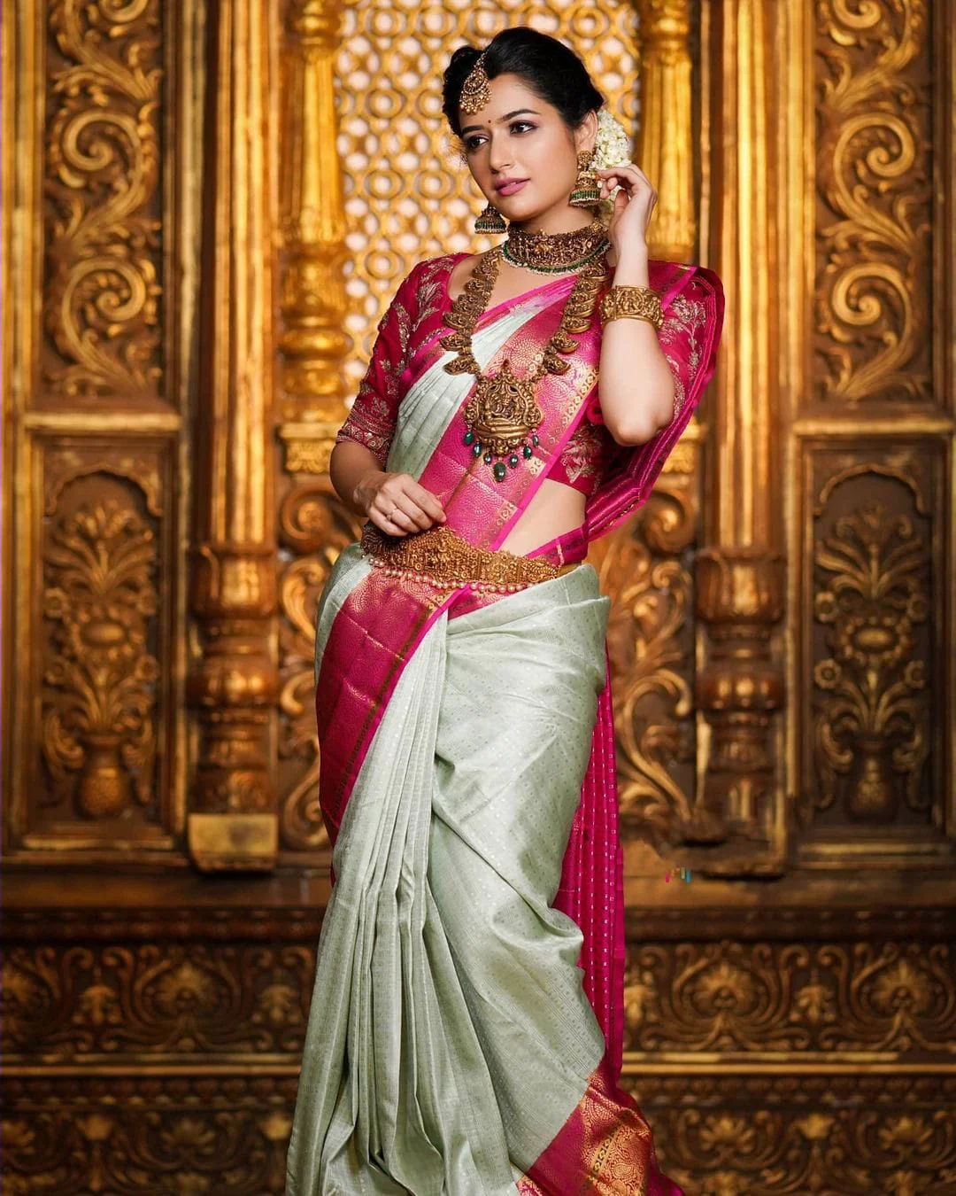 Luxuriant Sea Green Soft Banarasi Silk Saree With Smashing Blouse Piece - Image 3