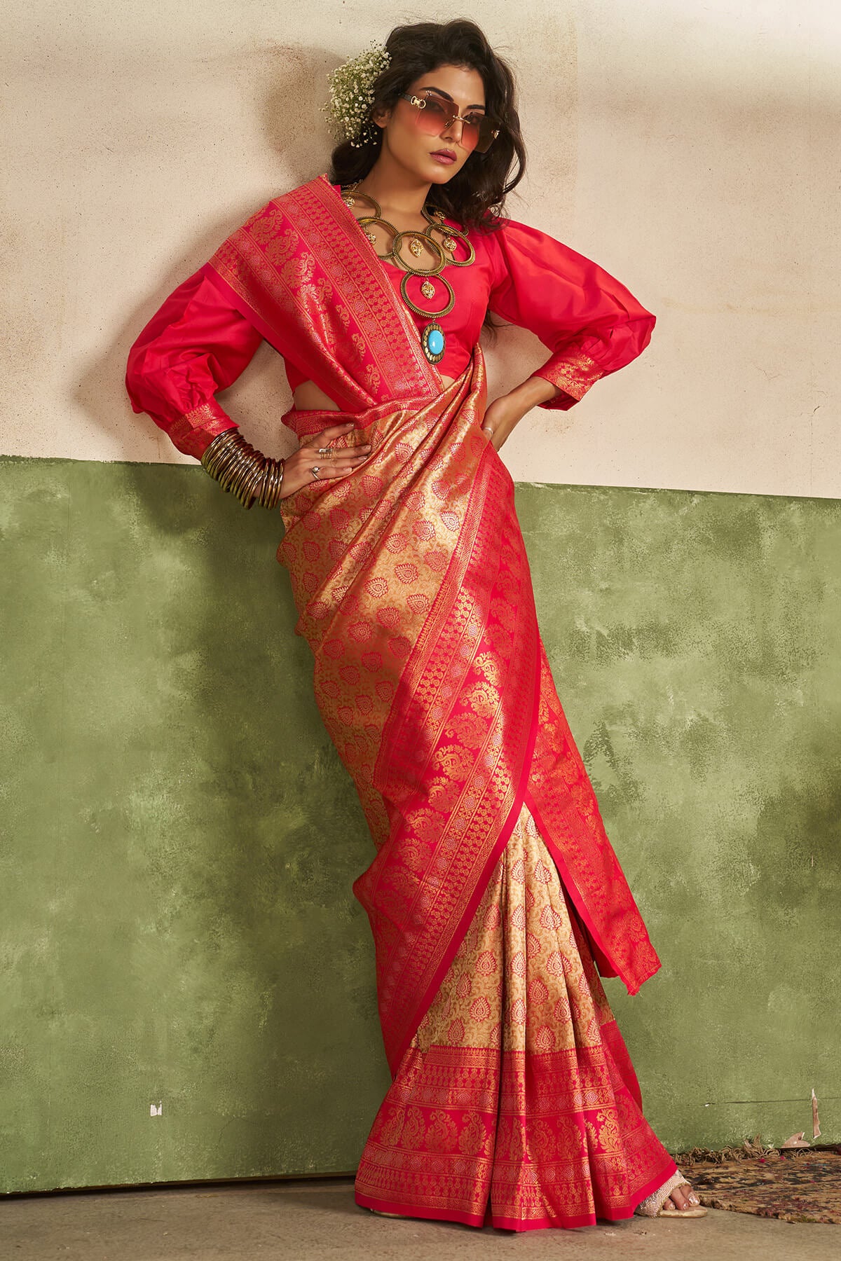 Magnetic Dark Pink Kanjivaram Silk Saree With Flaunt Blouse Piece - Image 3