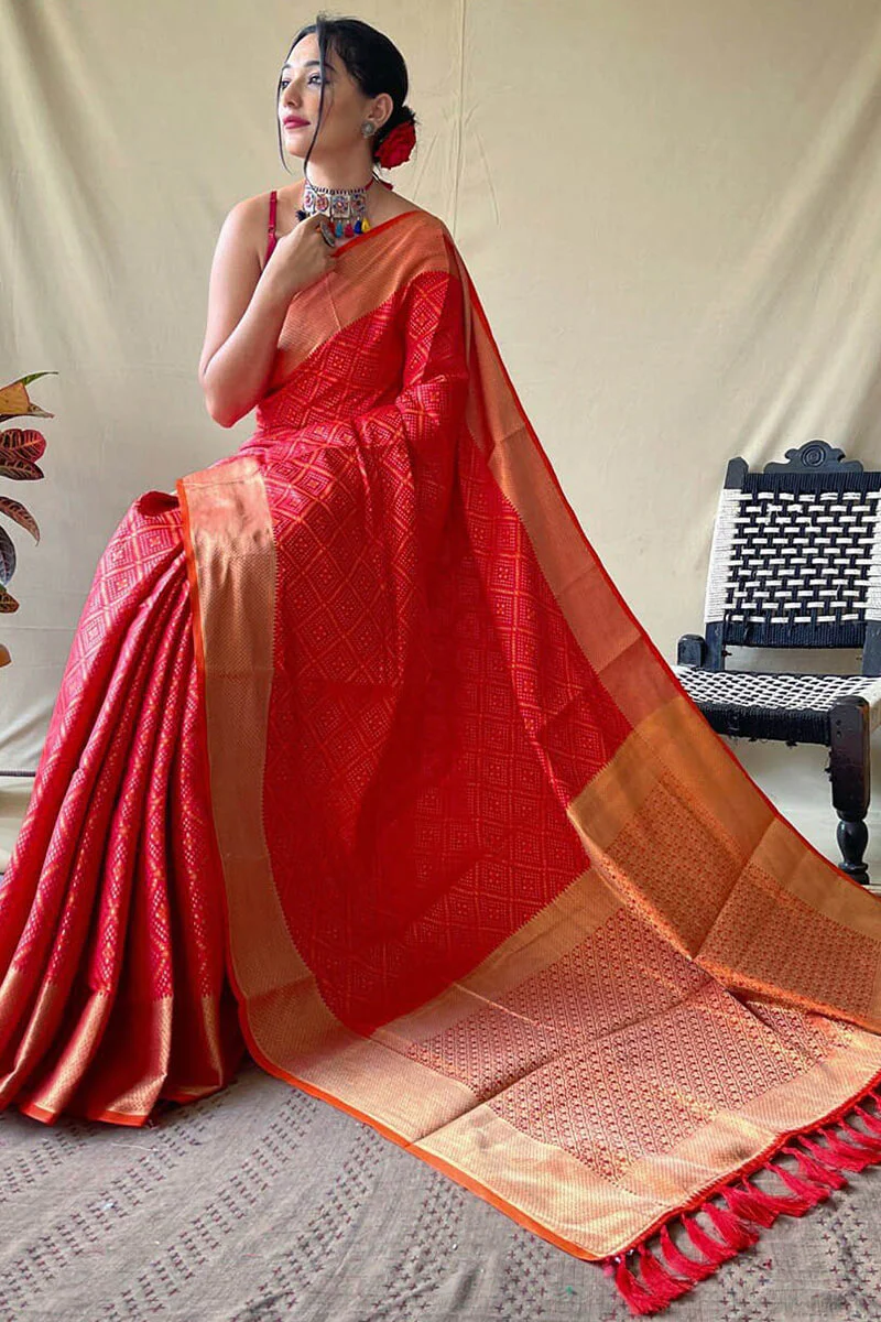 Magnetic Red Patola Silk Saree with Gratifying Blouse Piece - Image 3